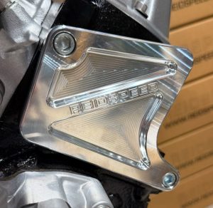 HOLDEN V8 CYLINDER HEAD DRESS PLATE PASSENGER SIDE